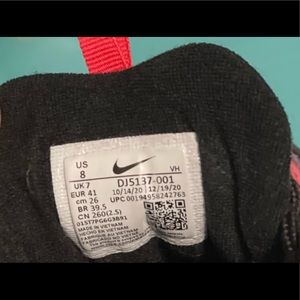 Mens size 8. Gently used.